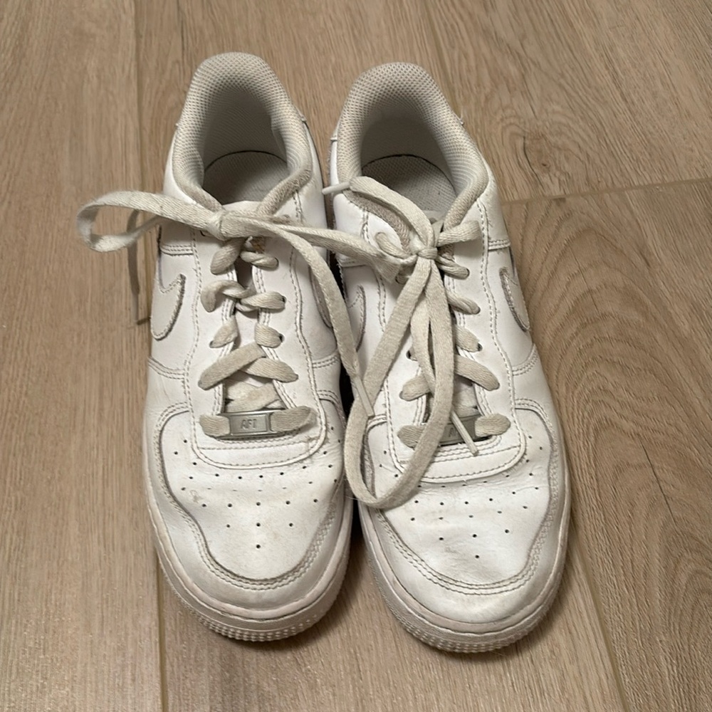 NIKE Air Force
